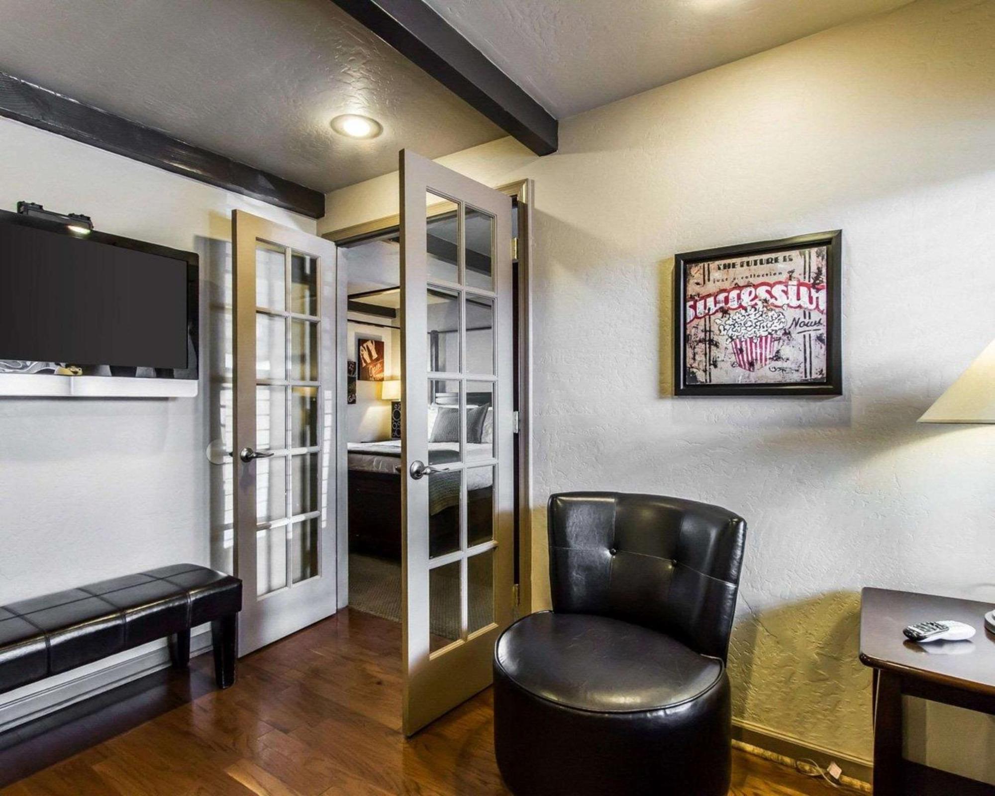 Rodeway Inn & Suites Williams Downtowner-Rte 66 ภายนอก รูปภาพ