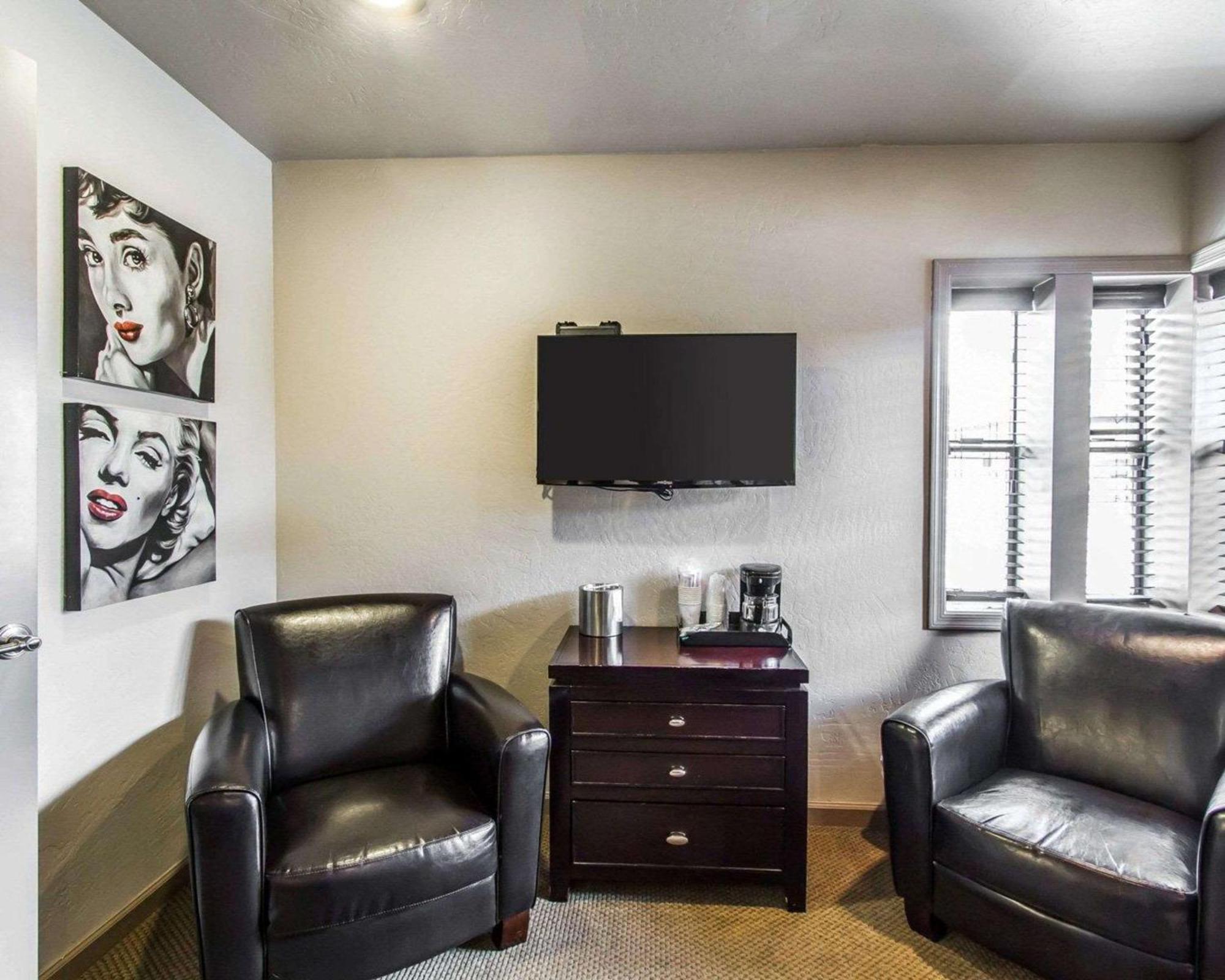 Rodeway Inn & Suites Williams Downtowner-Rte 66 ภายนอก รูปภาพ