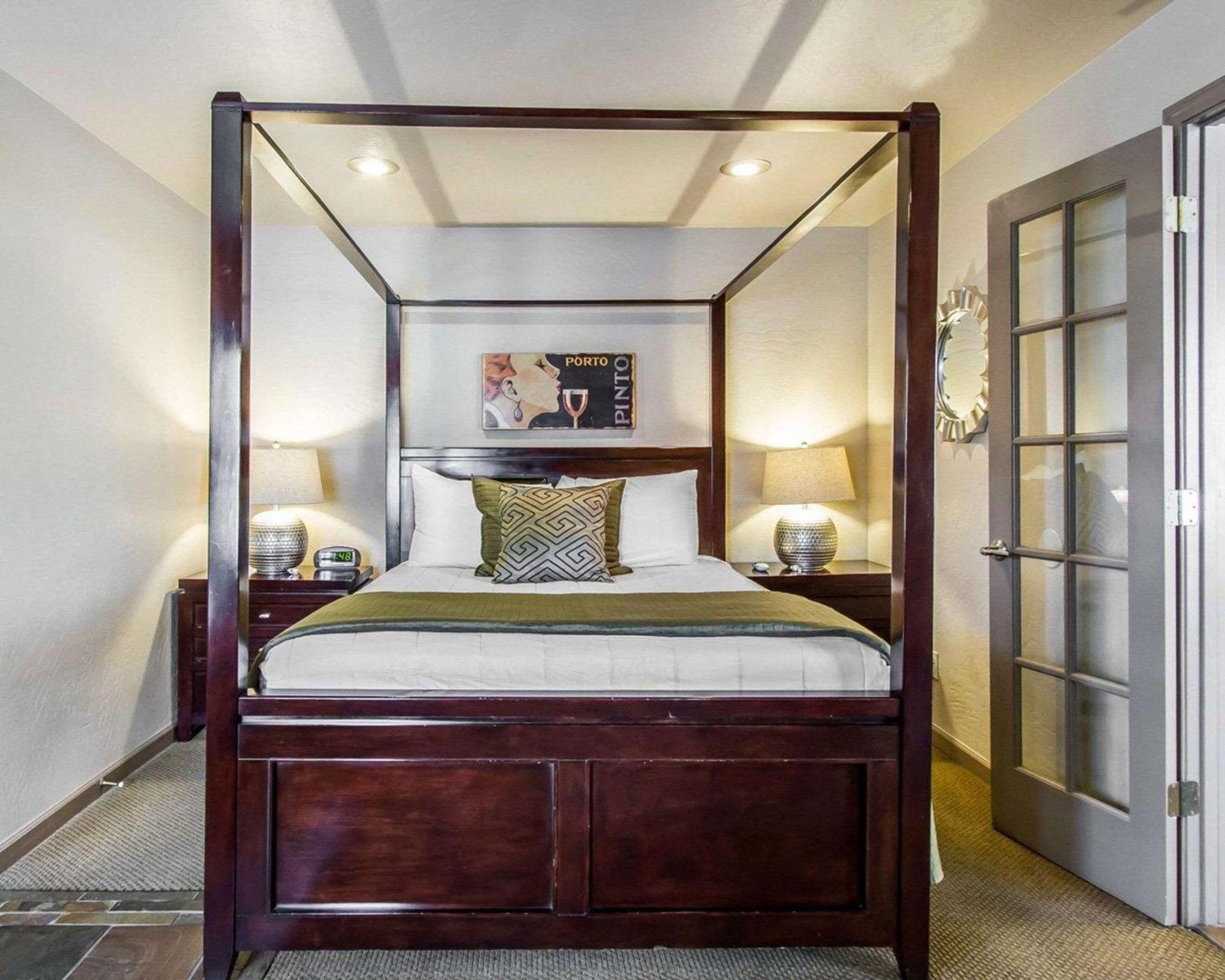 Rodeway Inn & Suites Williams Downtowner-Rte 66 ภายนอก รูปภาพ