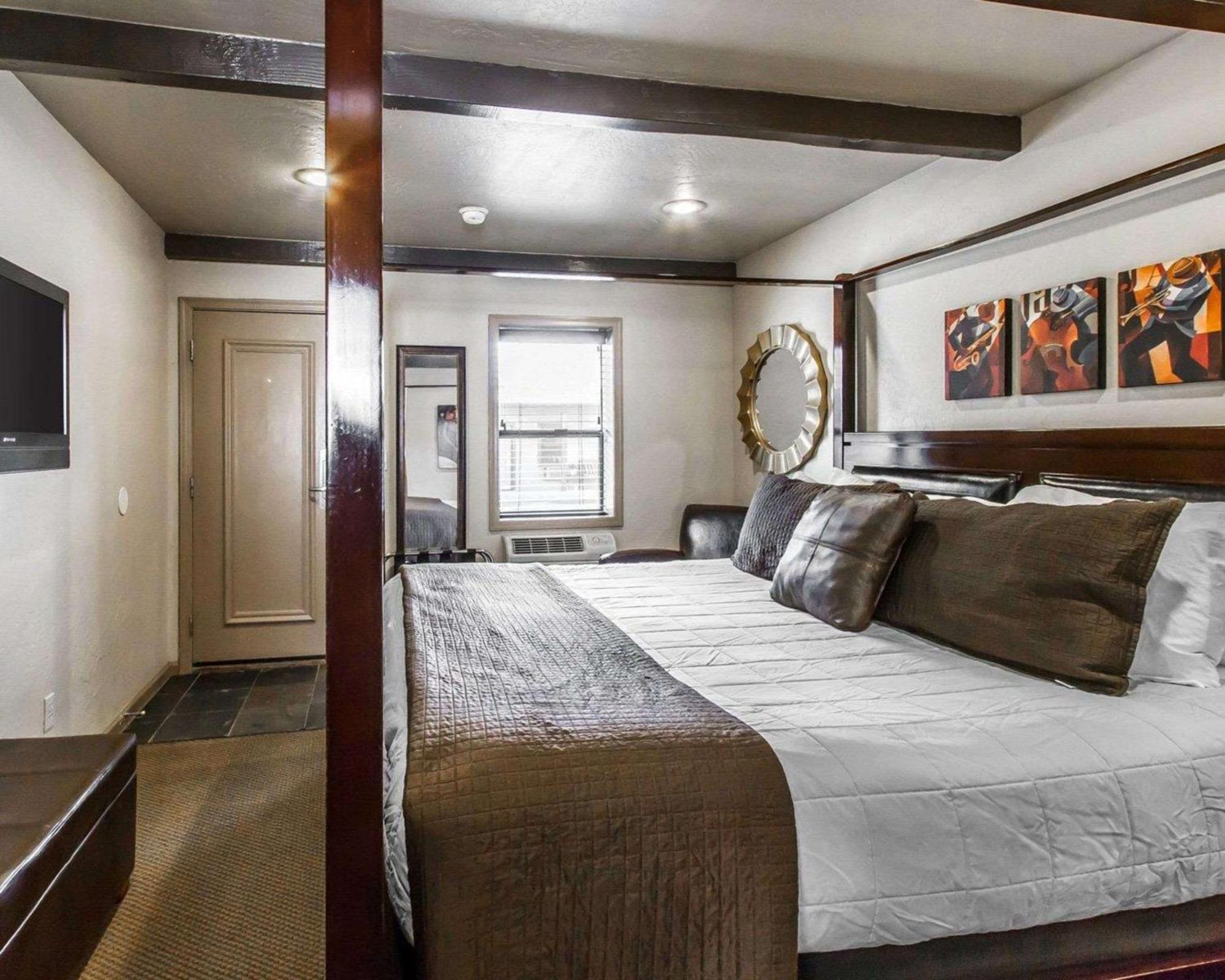 Rodeway Inn & Suites Williams Downtowner-Rte 66 ภายนอก รูปภาพ