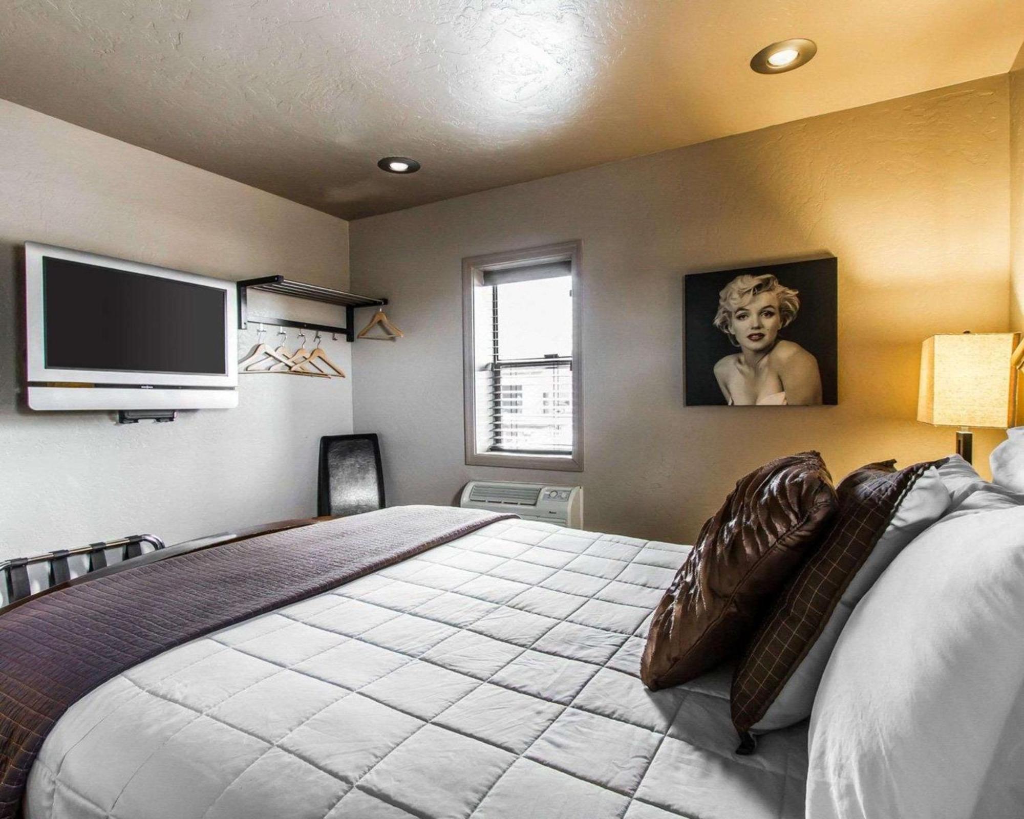 Rodeway Inn & Suites Williams Downtowner-Rte 66 ภายนอก รูปภาพ