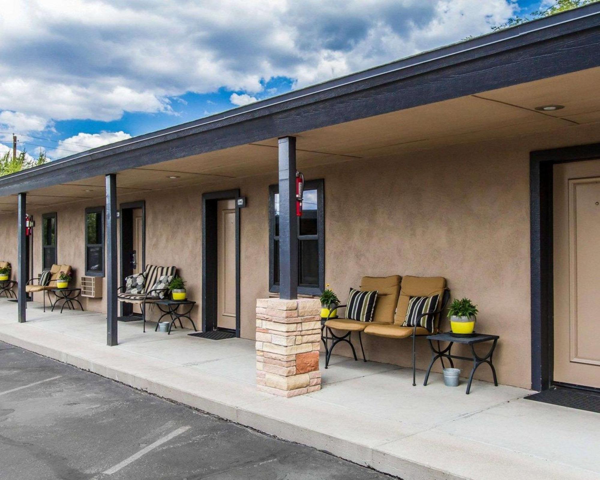 Rodeway Inn & Suites Williams Downtowner-Rte 66 ภายนอก รูปภาพ