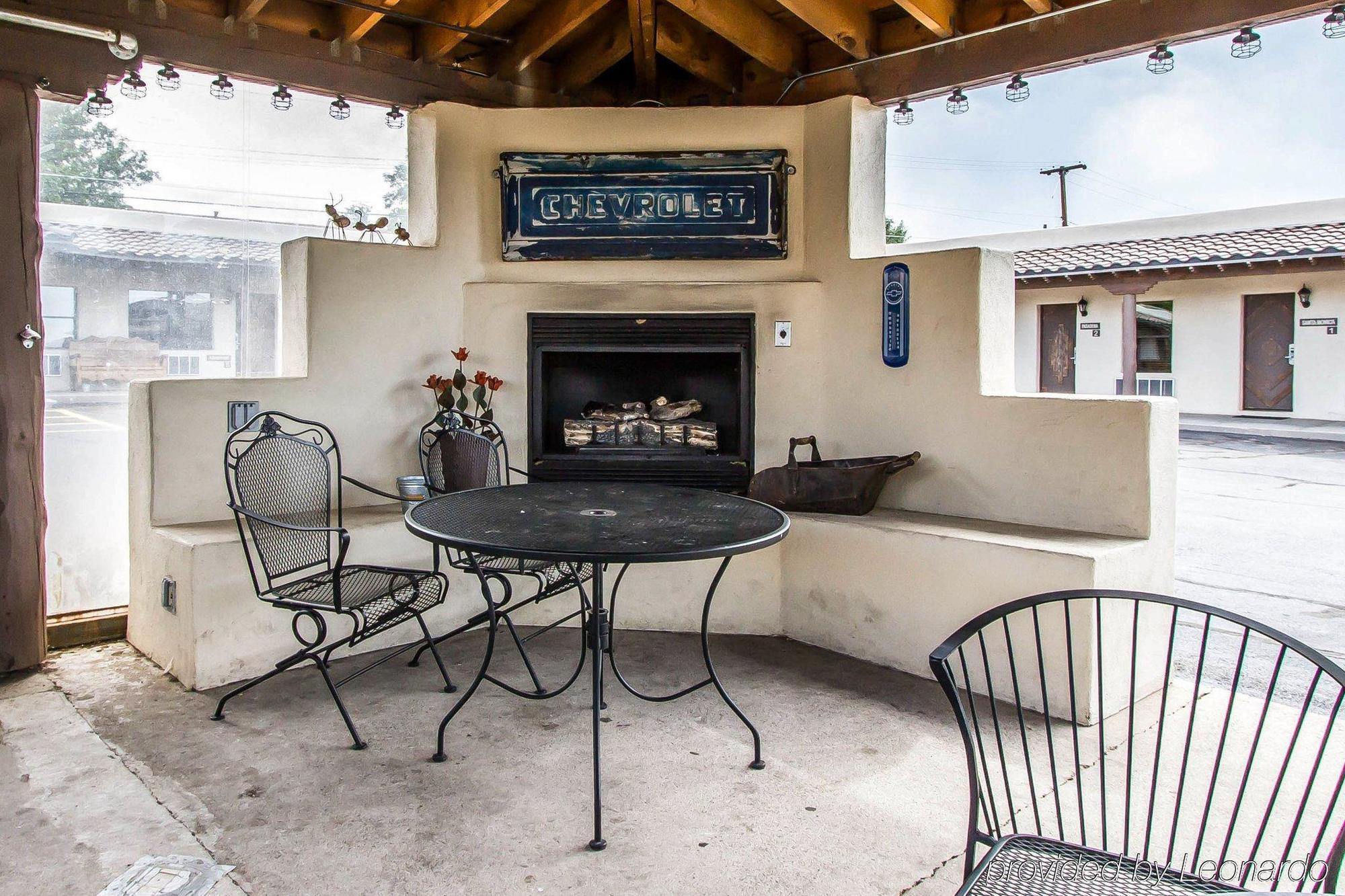 Rodeway Inn & Suites Williams Downtowner-Rte 66 ภายนอก รูปภาพ